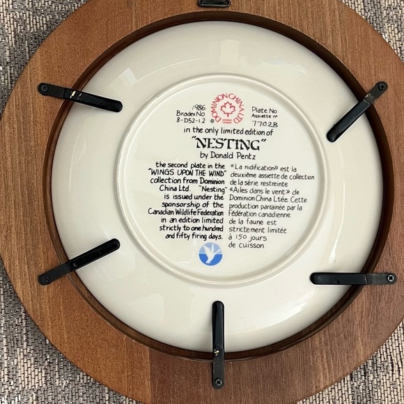 Vintage plates featuring geese. Perfect for bird collectors. Smythe frames. - Picture 6 of 8